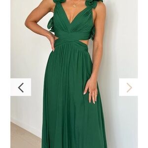 Elegant Green Evening Gown